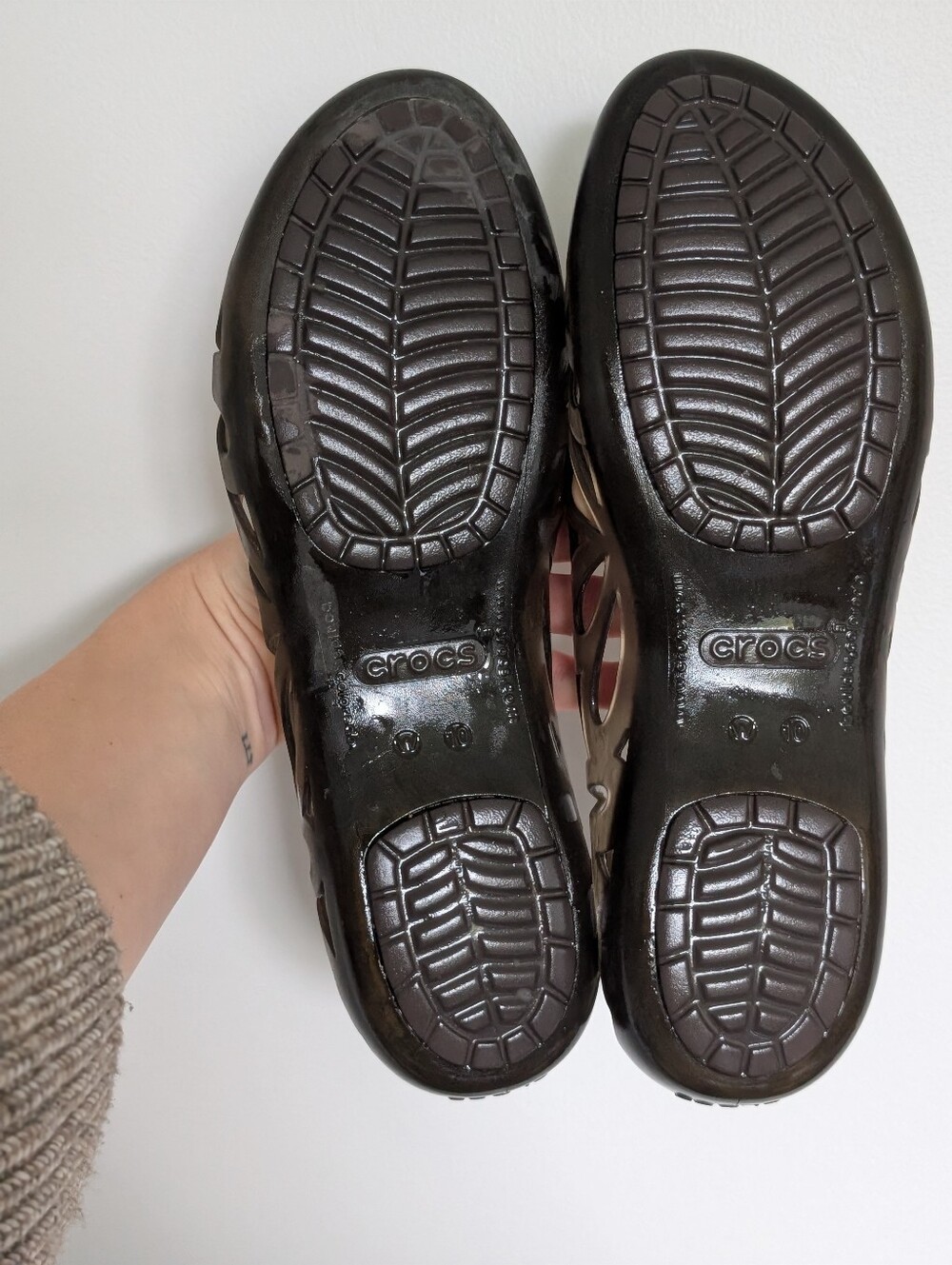 CROCS Women's Brown Cutout Ballet Flats - Picture 5 of 7